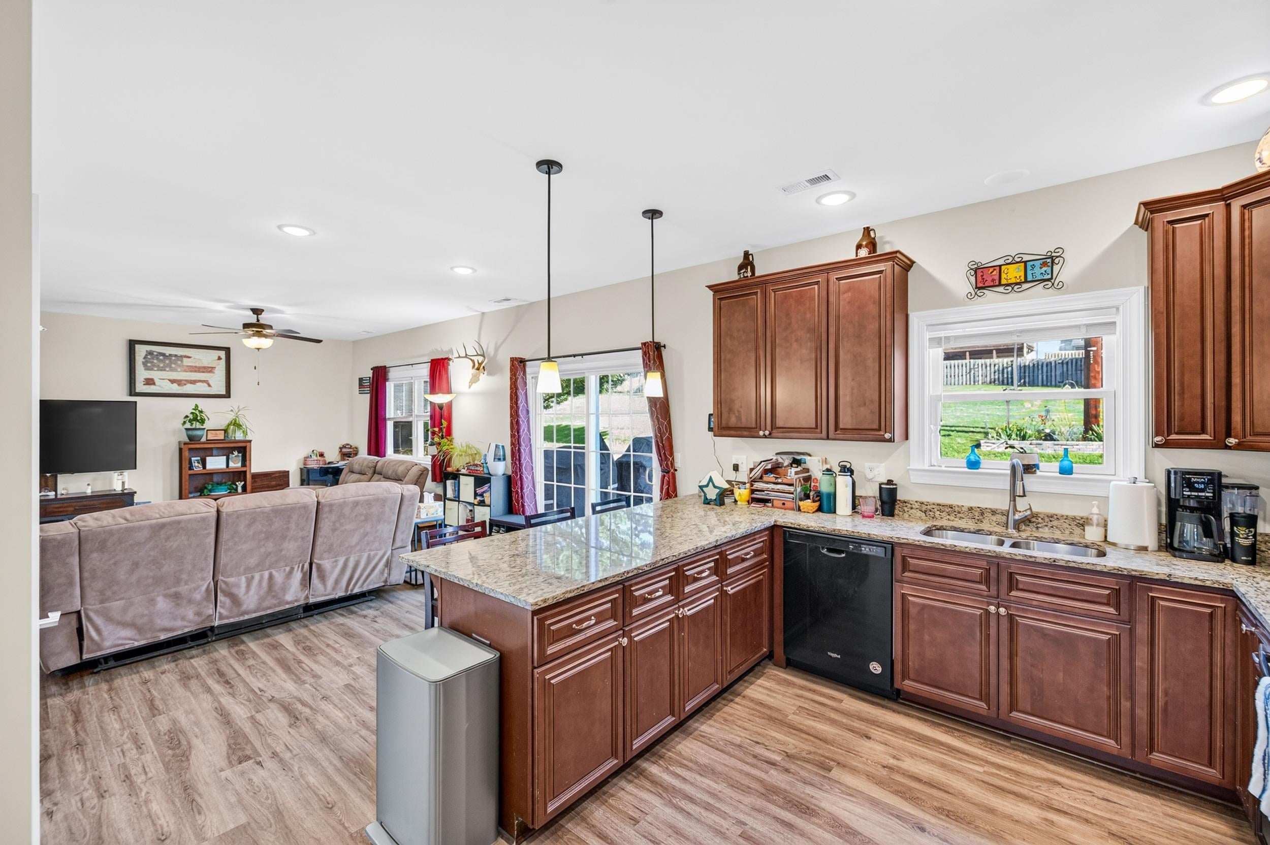 1250 COTTAGE LANE RD