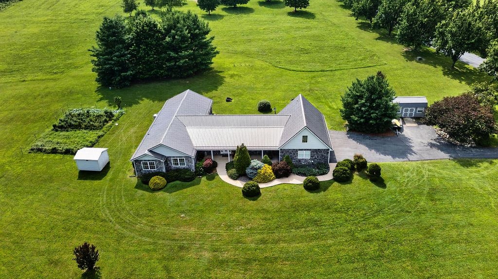 40 Bradford St, Swoope, VA, 24479
