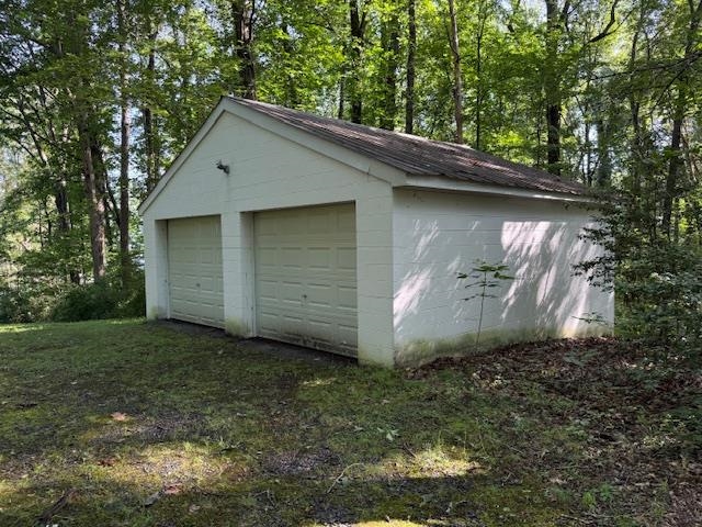 1921 LAKESHORE DR S