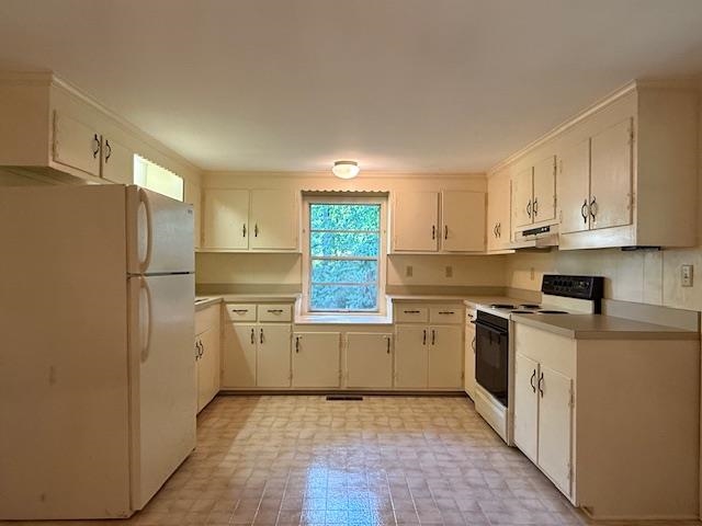 1921 LAKESHORE DR S