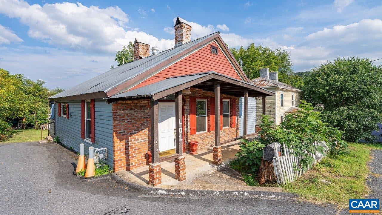 401 BOWLING ST