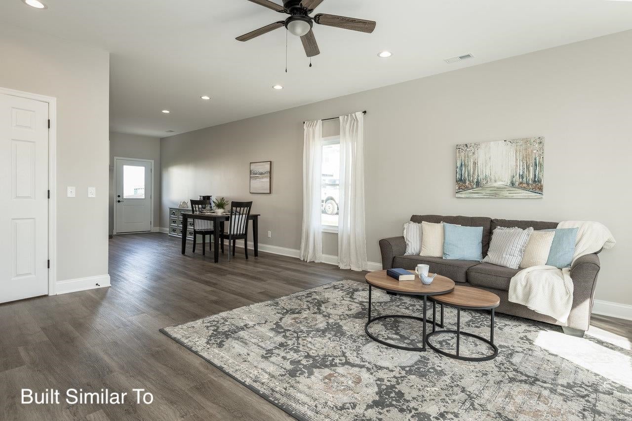 748 ZEPHYR DR