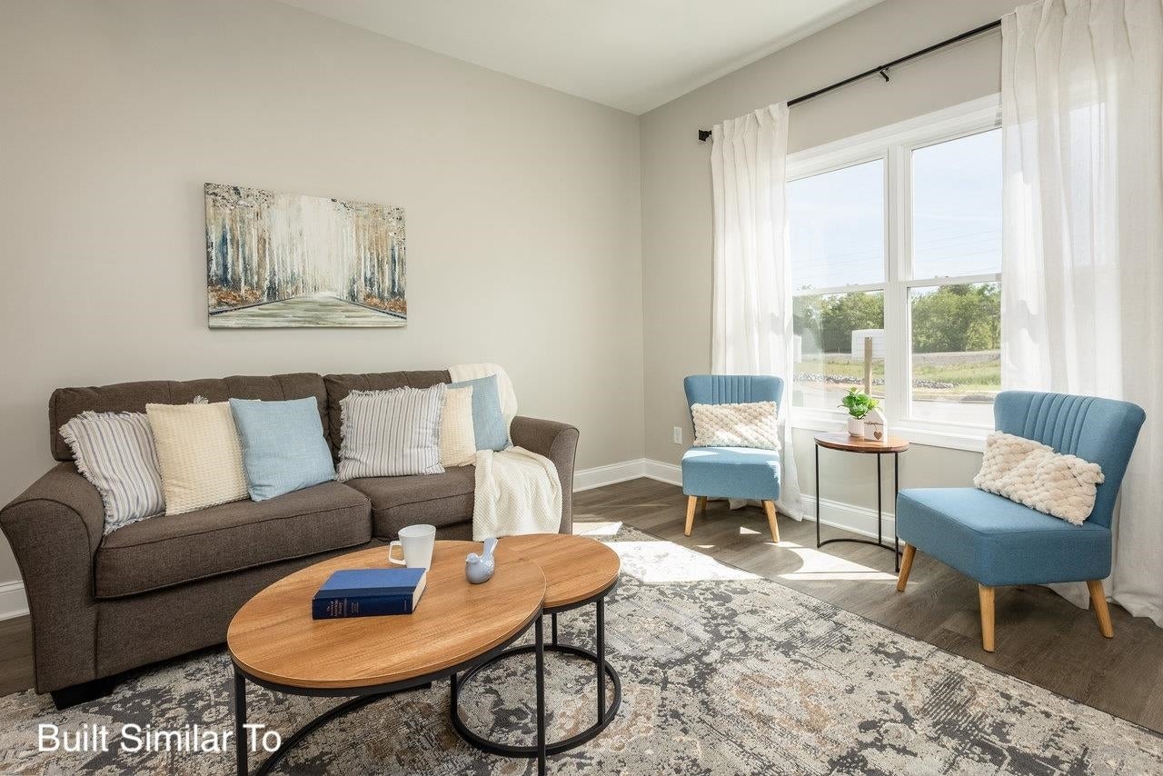 748 ZEPHYR DR