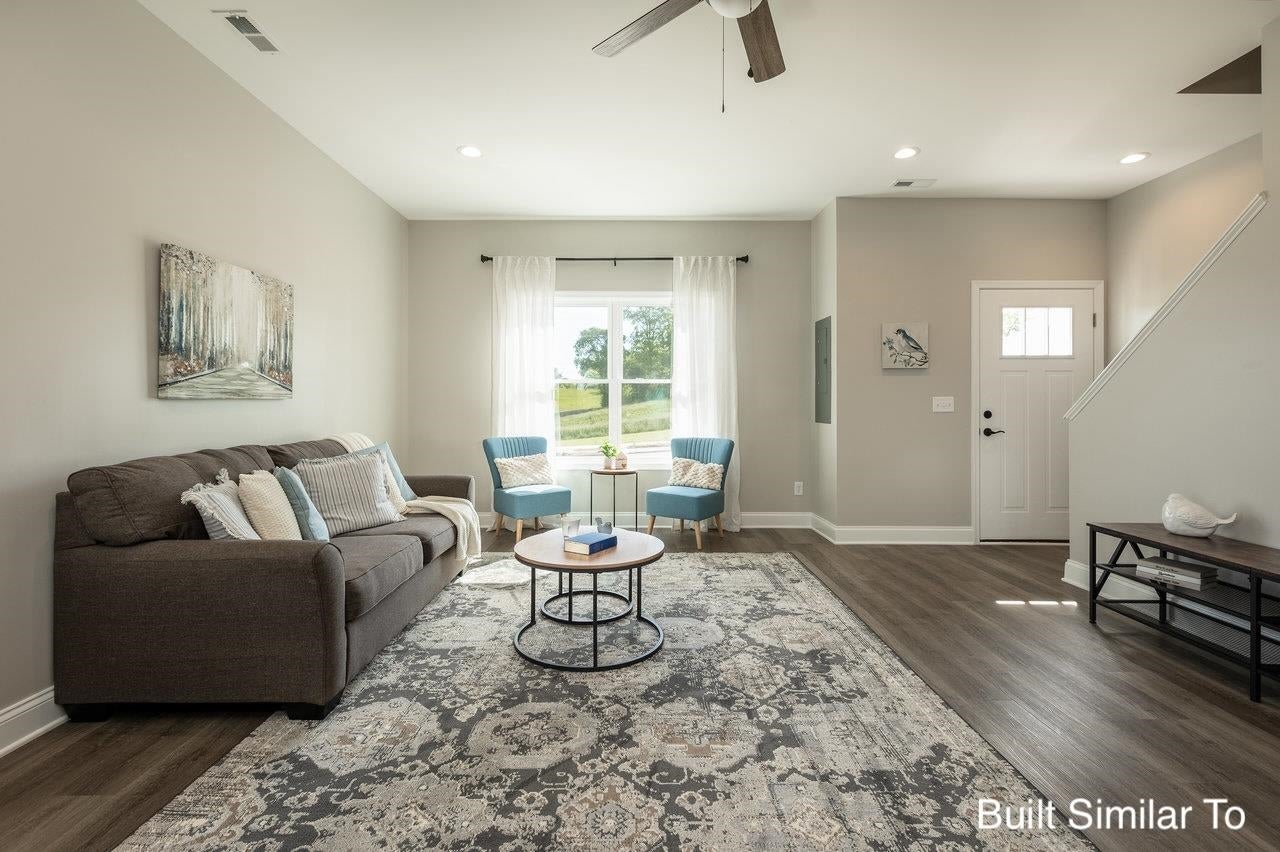 748 ZEPHYR DR