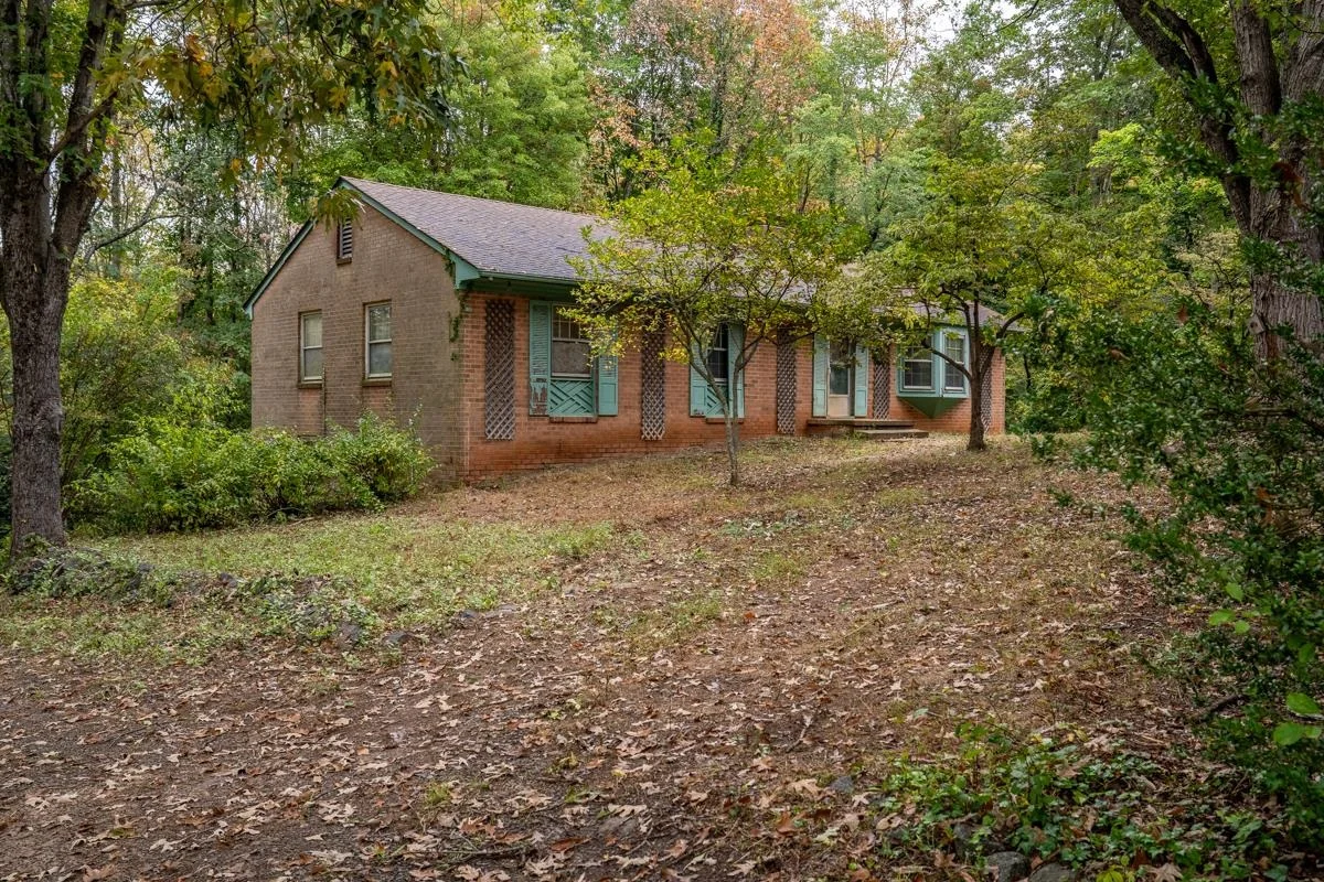 1544 Overlook Dr