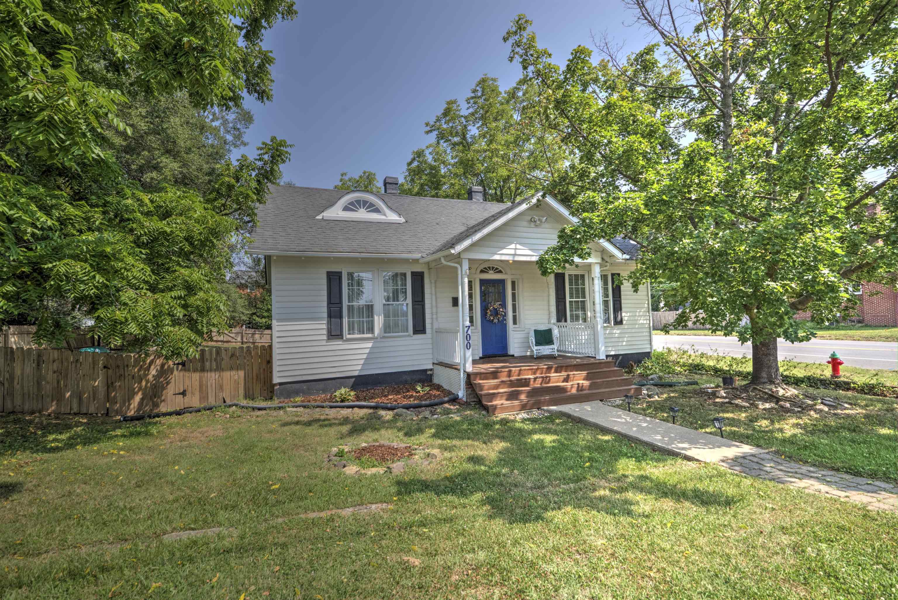 700 Sherwood Ave, Waynesboro, VA, 22980