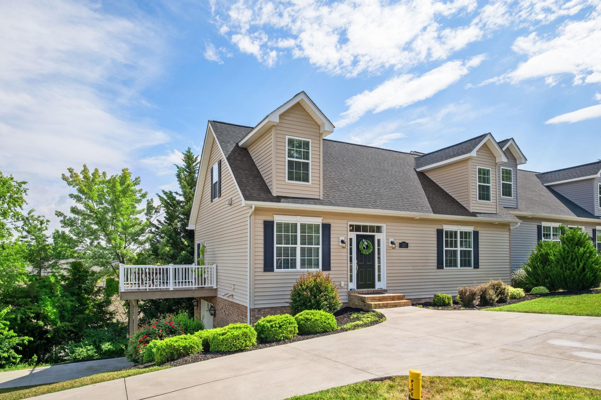 327 Blue Stone Hills Dr, Harrisonburg, VA, 22801