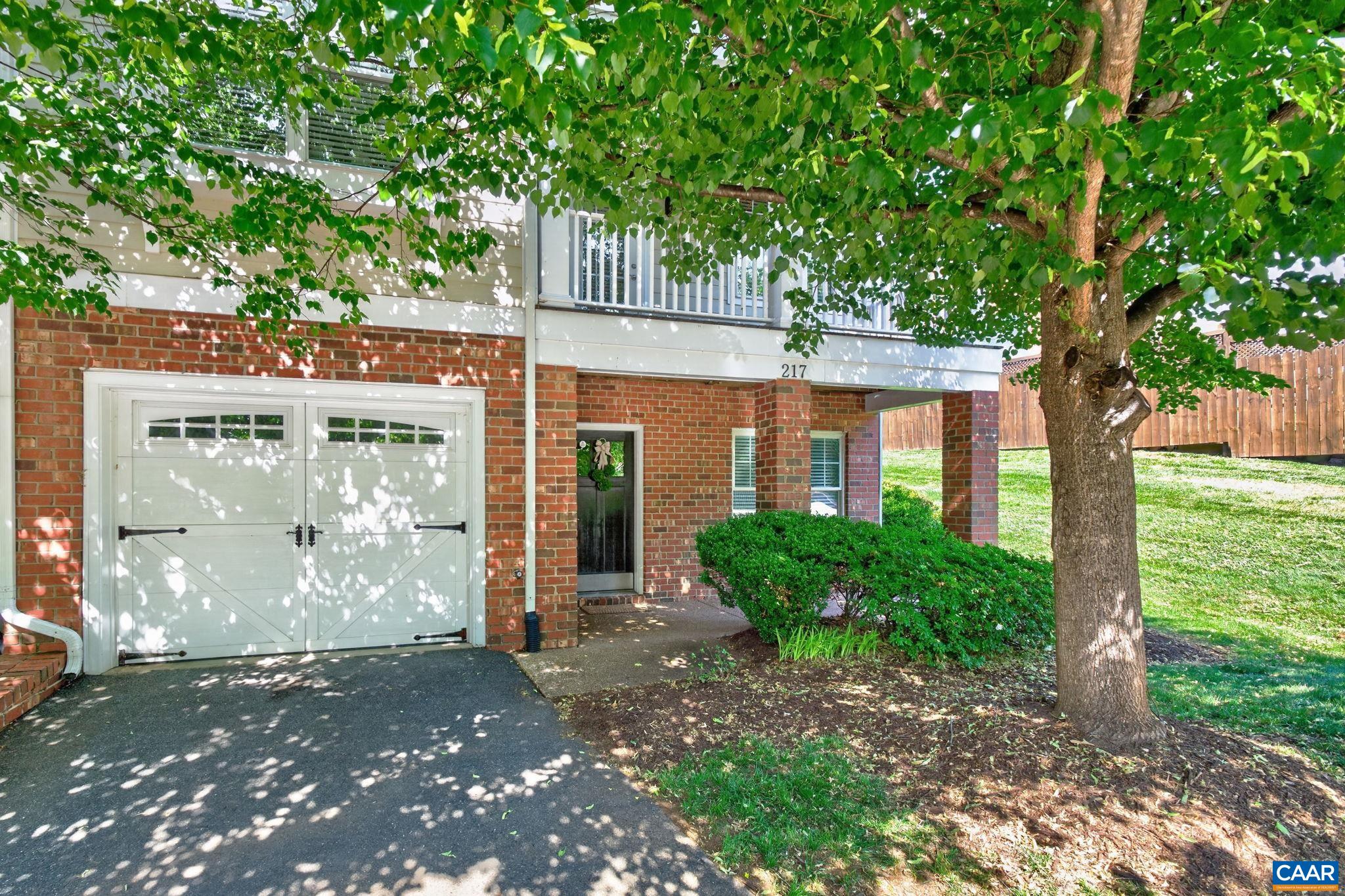 217 BROOKWOOD DR