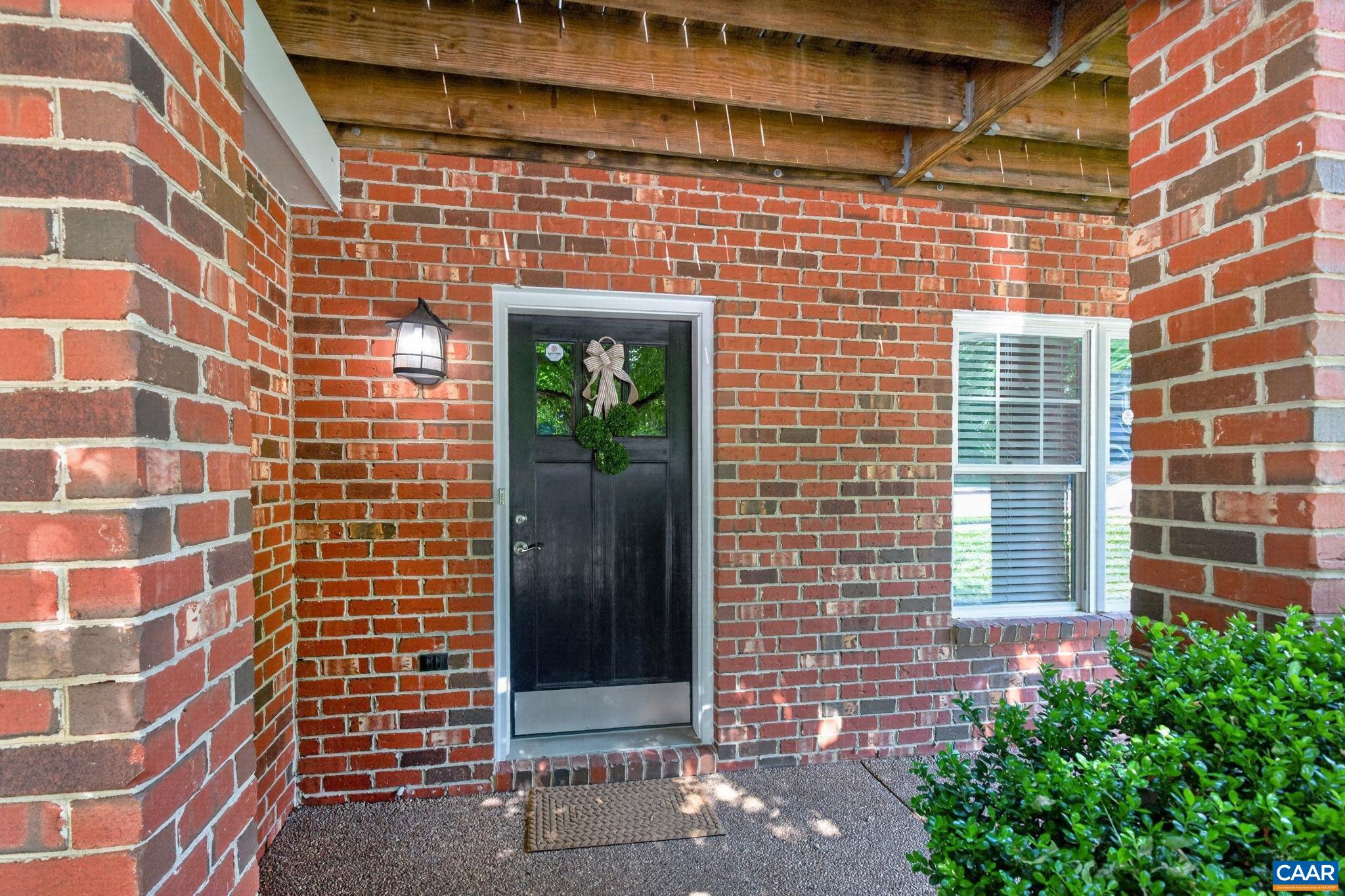217 BROOKWOOD DR