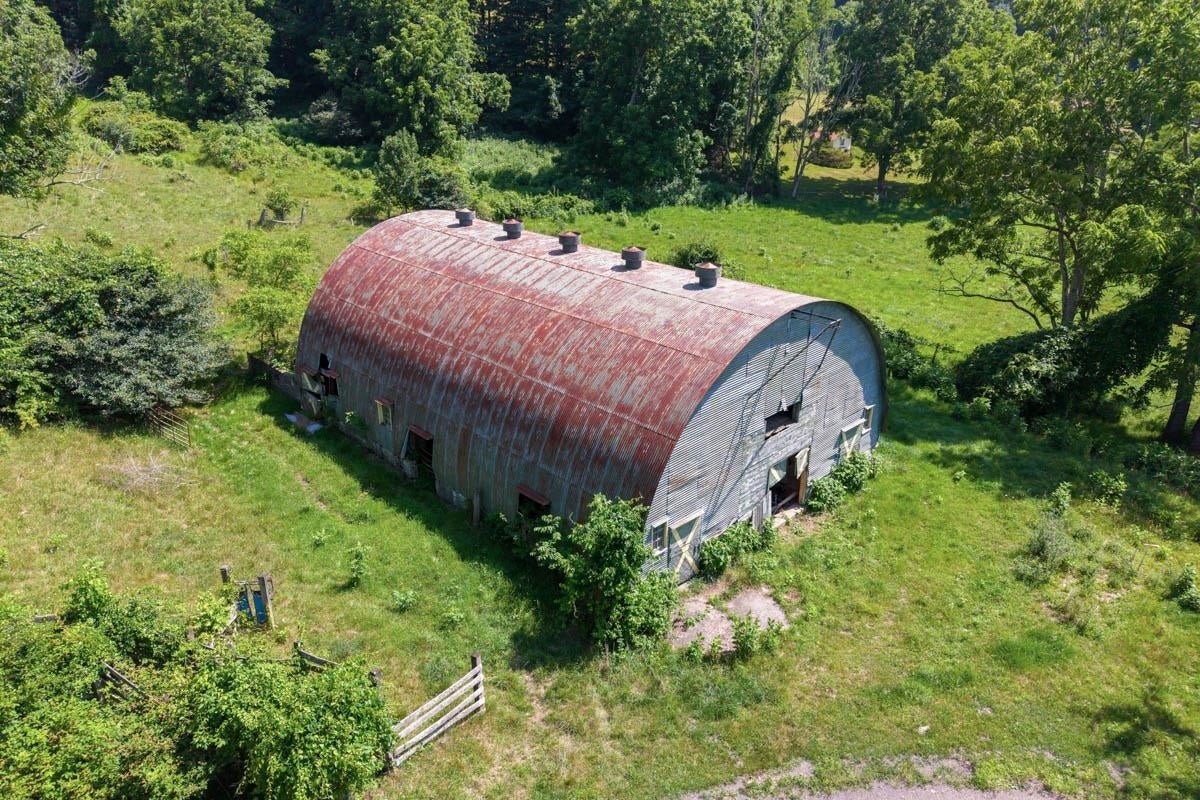 531 LOWLAND FARMS RD