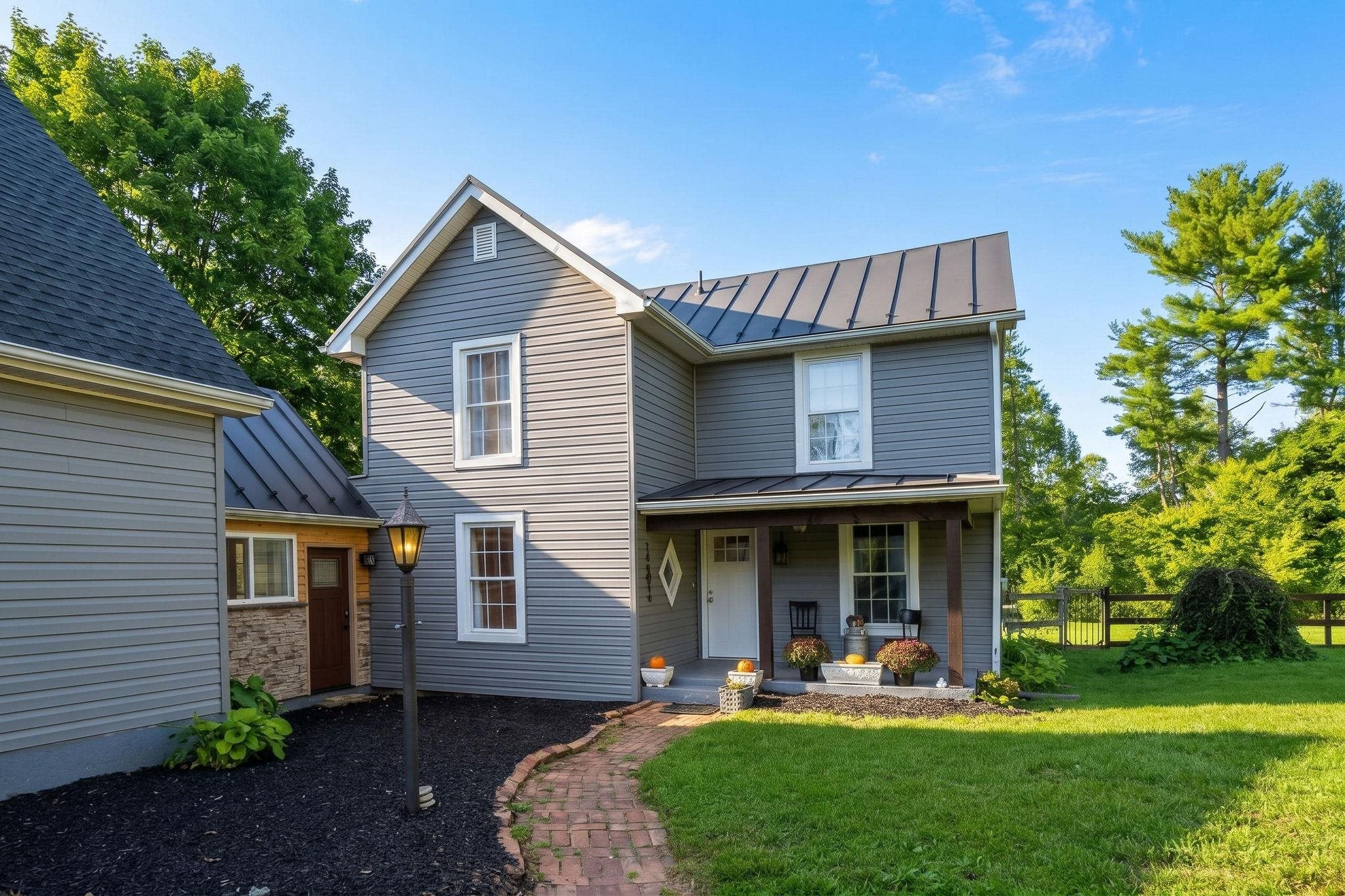 132 BROOK CT