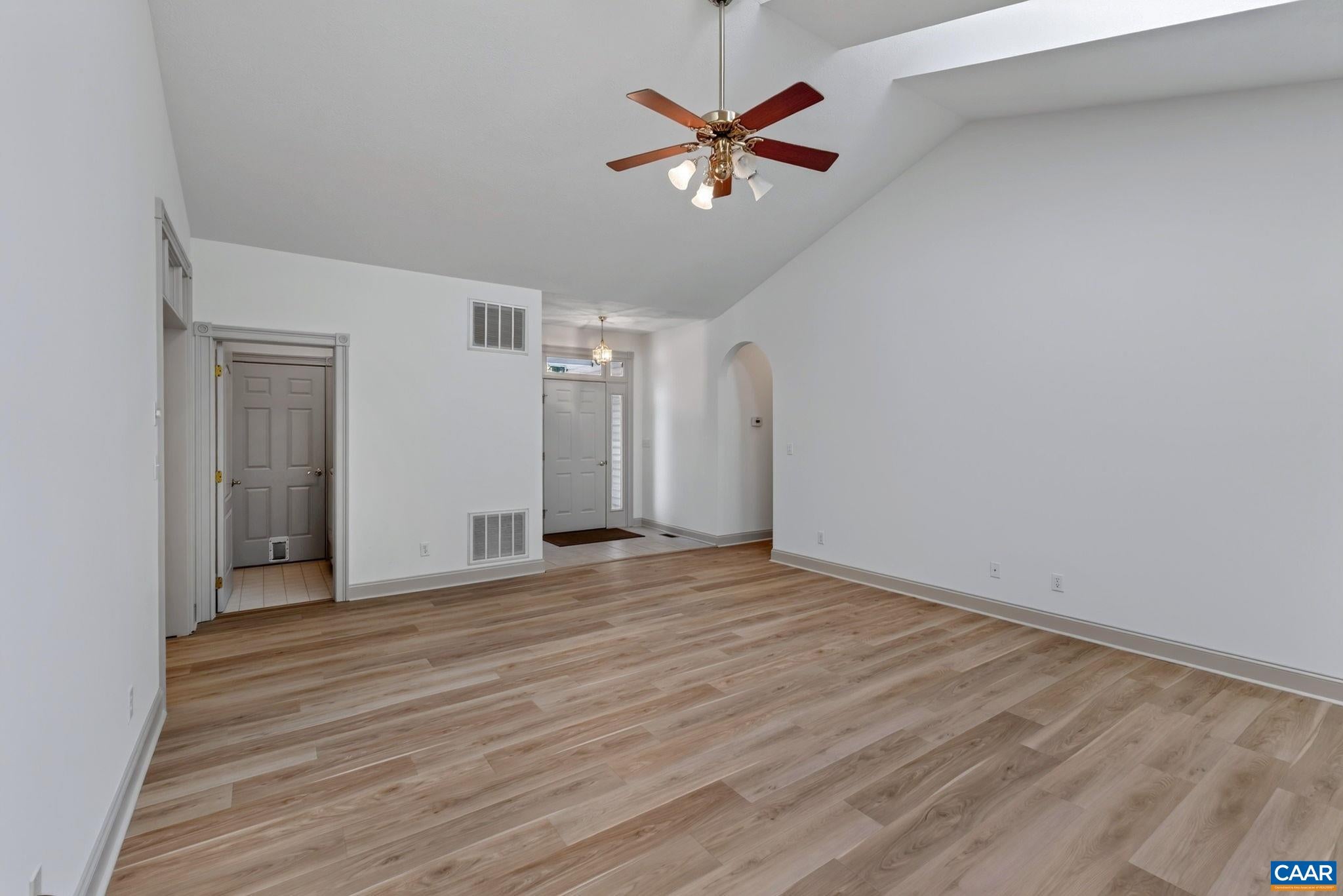 14 CLIFTWOOD RD