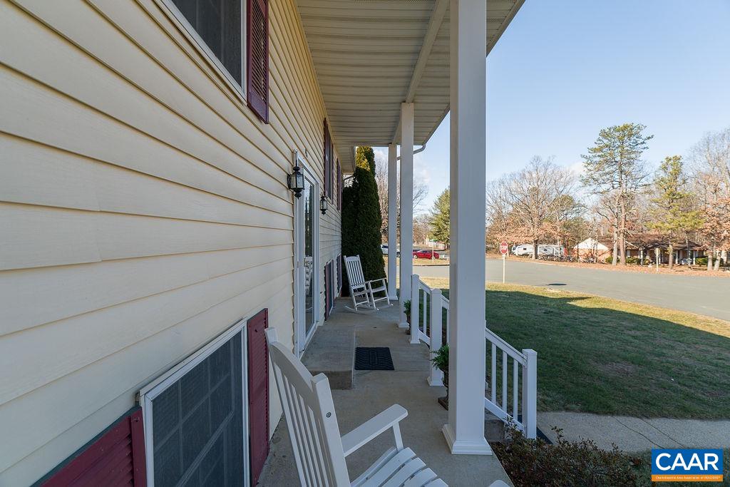 43 DOGWOOD RD