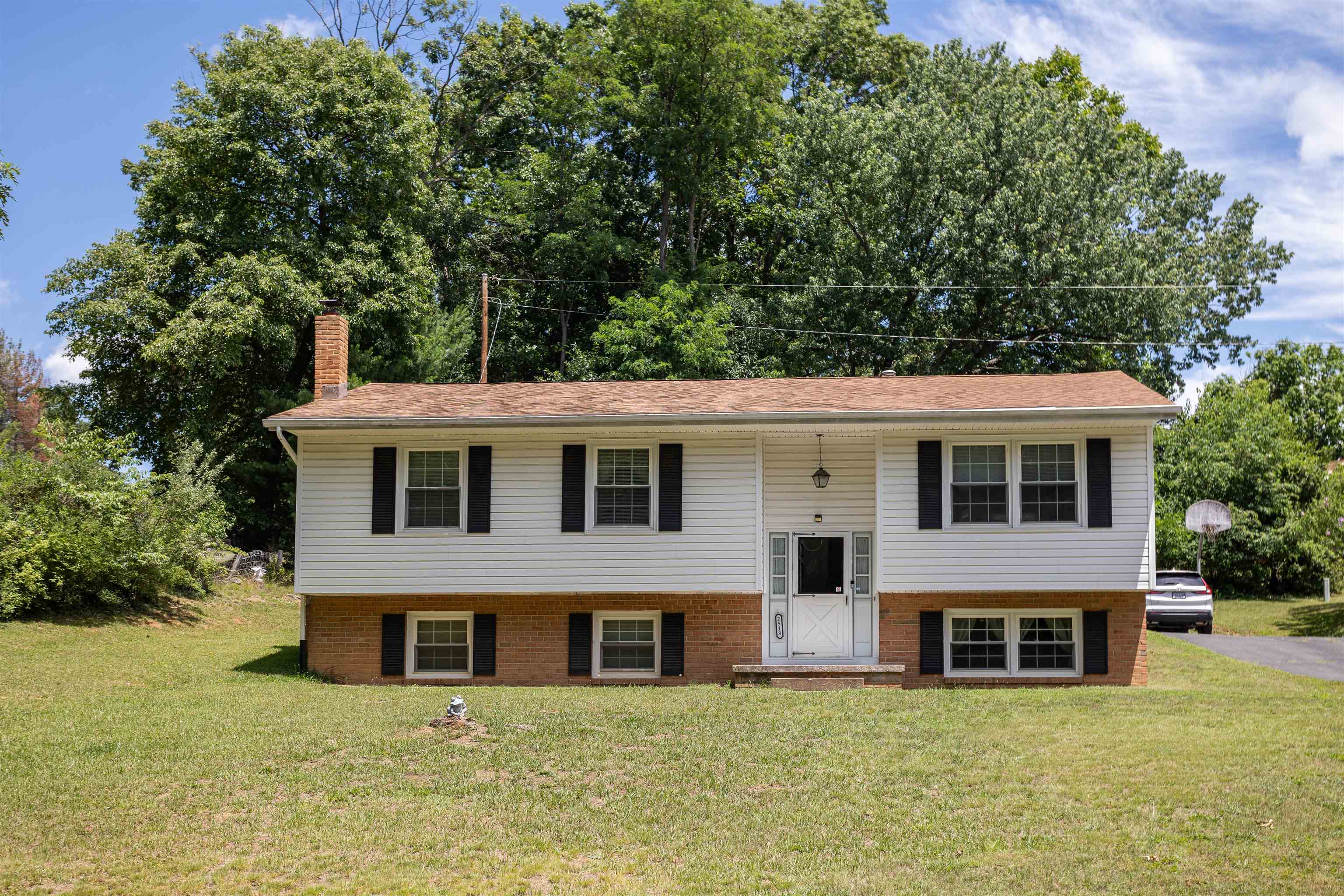 2513 Knollwood Dr, Staunton, VA, 24401