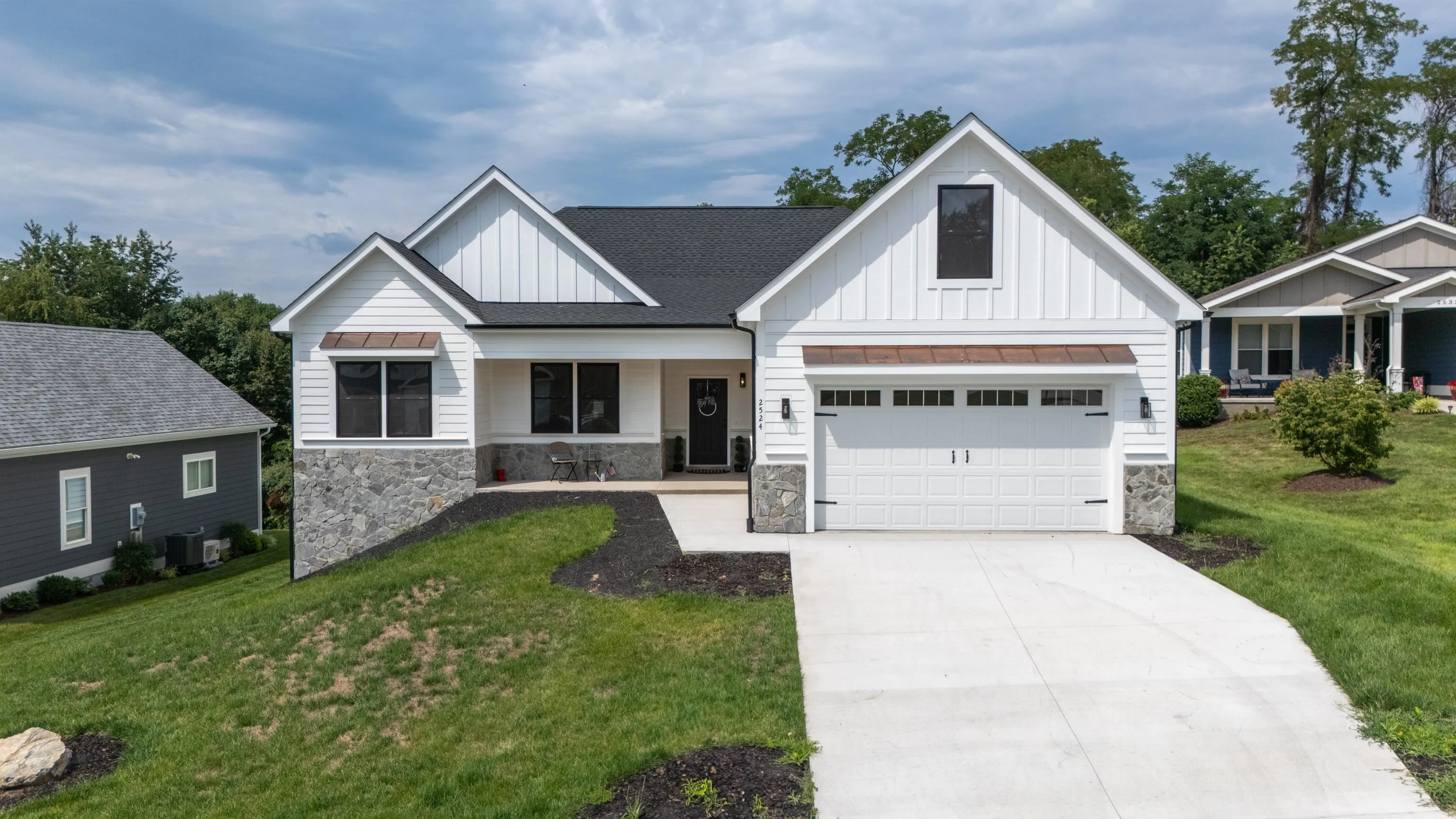 2524 Belvue Rd
