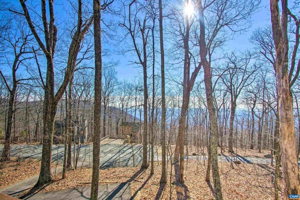 138 OAK LN, WINTERGREEN RESORT, VA 22967 - Image 6218b177e143e1663169ca4febfc774e/1415169842