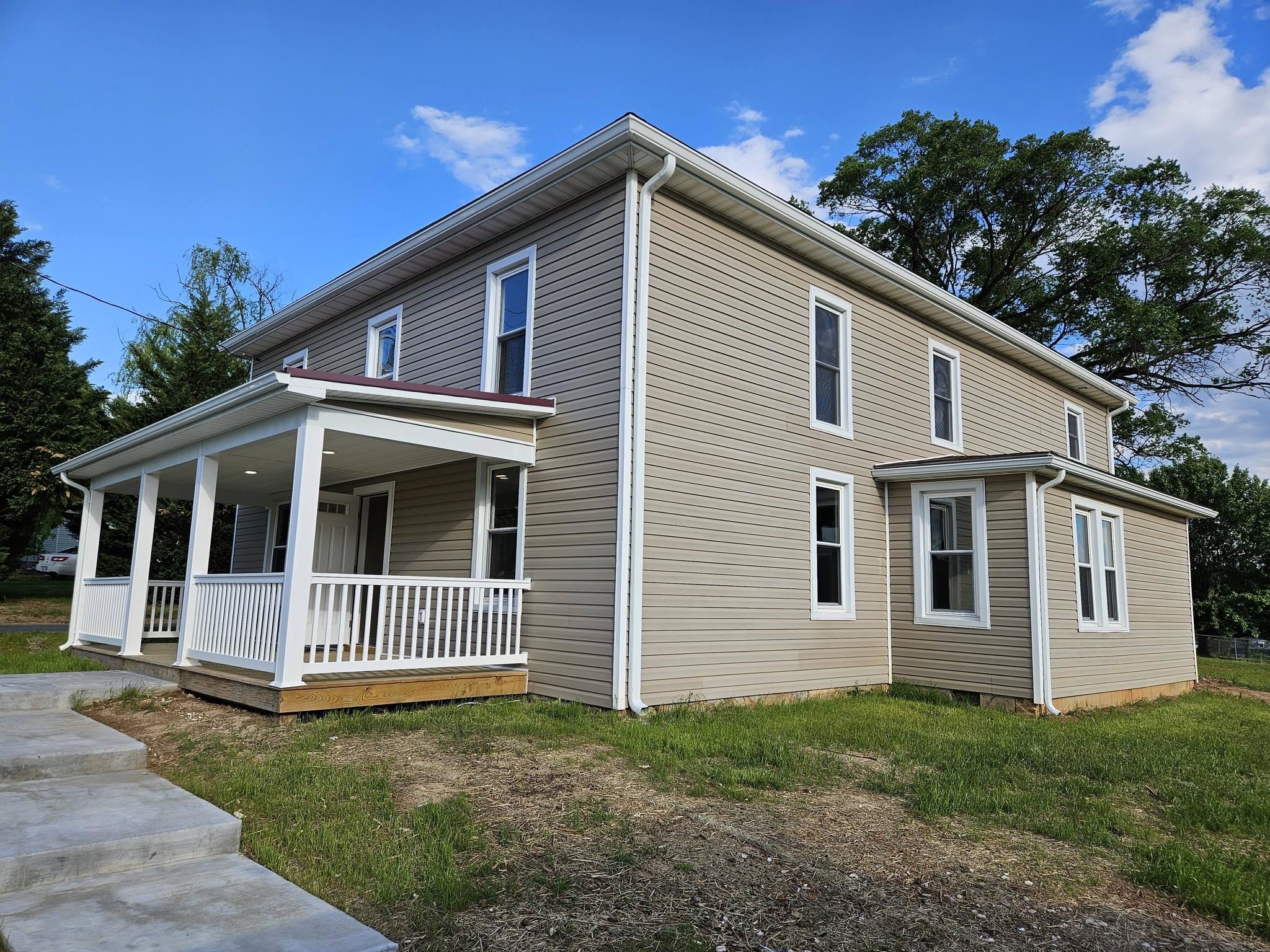 806 JUNIOR AVE