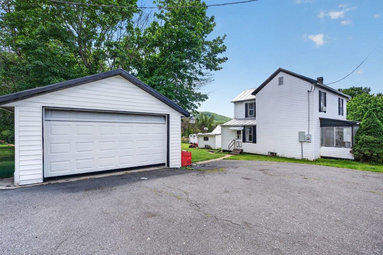 724 NEWTOWN RD