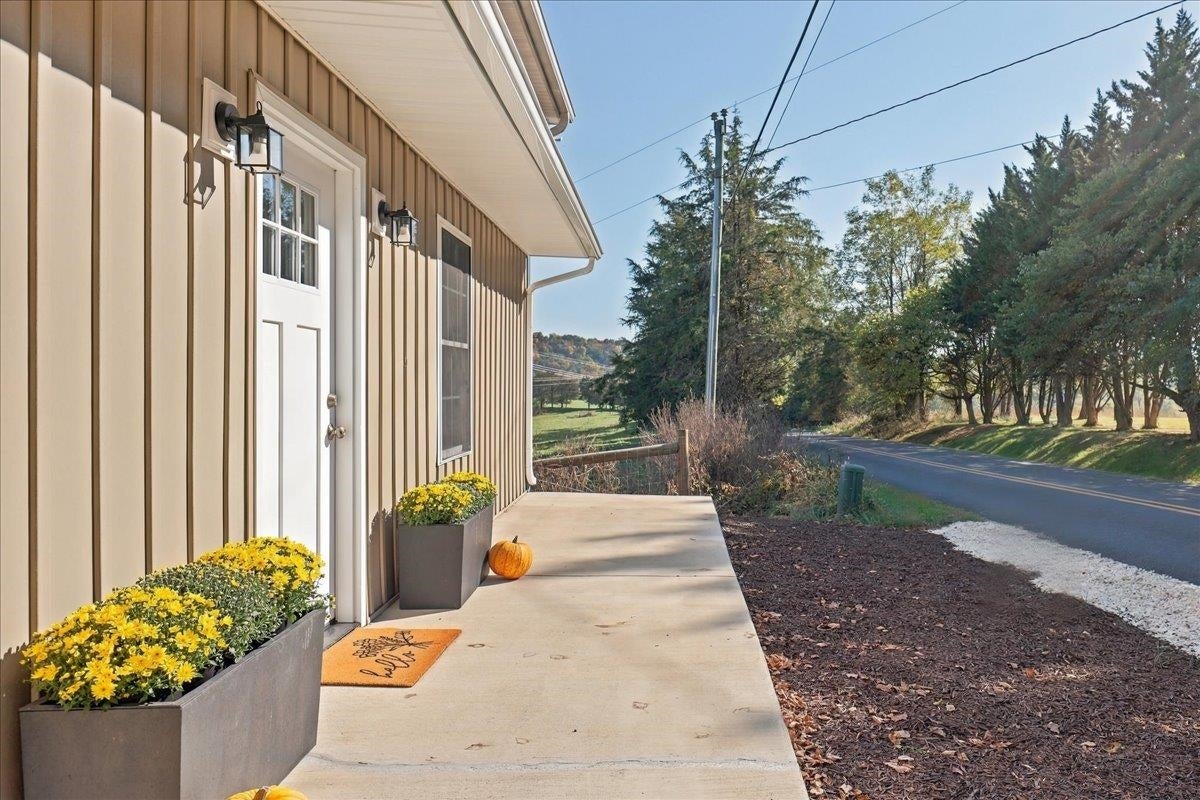 4091 SPRING HILL RD