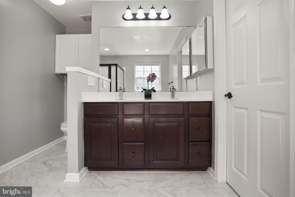 Warrenton, Virginia, United States, 4 Bedrooms Bedrooms, ,3 BathroomsBathrooms,Residential,Active,205137