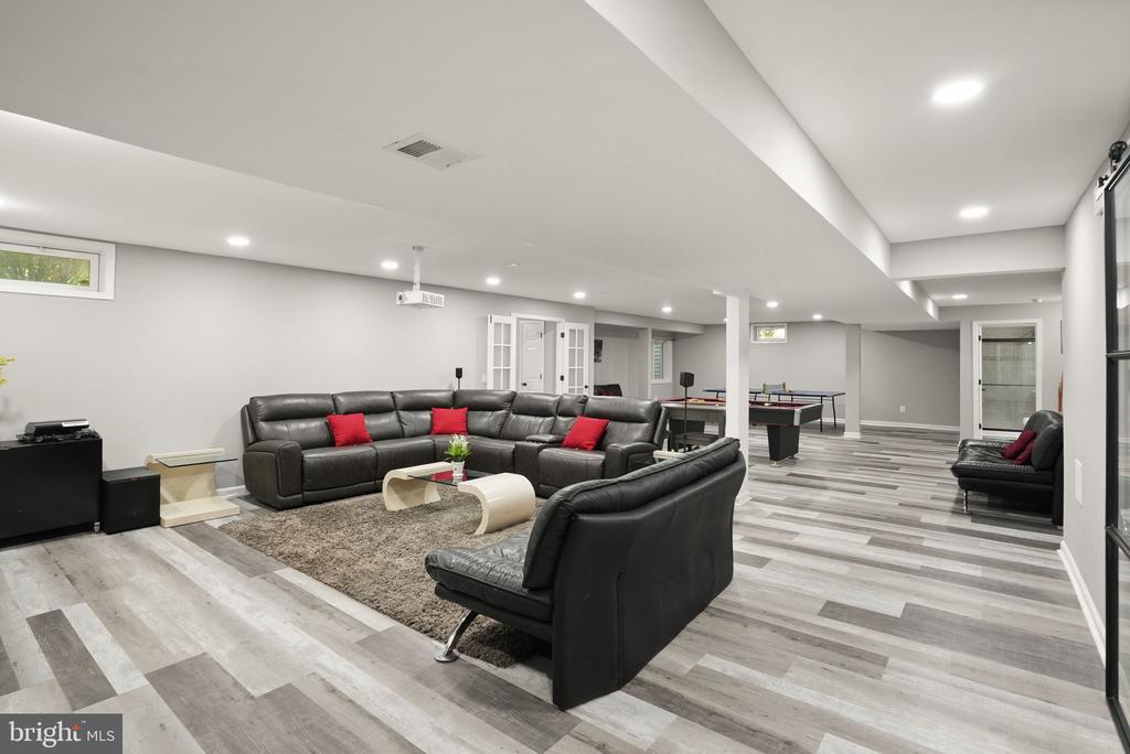 Warrenton, Virginia, United States, 4 Bedrooms Bedrooms, ,3 BathroomsBathrooms,Residential,Active,205137