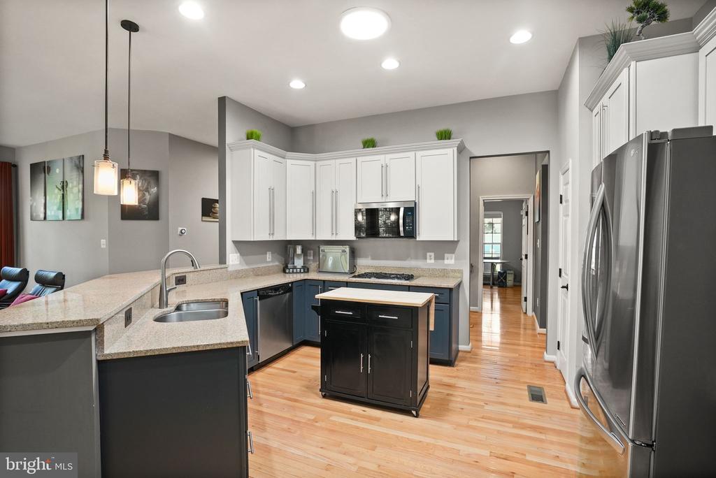 Warrenton, Virginia, United States, 4 Bedrooms Bedrooms, ,3 BathroomsBathrooms,Residential,Active,205137