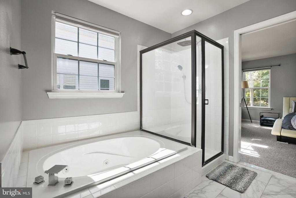 Warrenton, Virginia, United States, 4 Bedrooms Bedrooms, ,3 BathroomsBathrooms,Residential,Active,205137