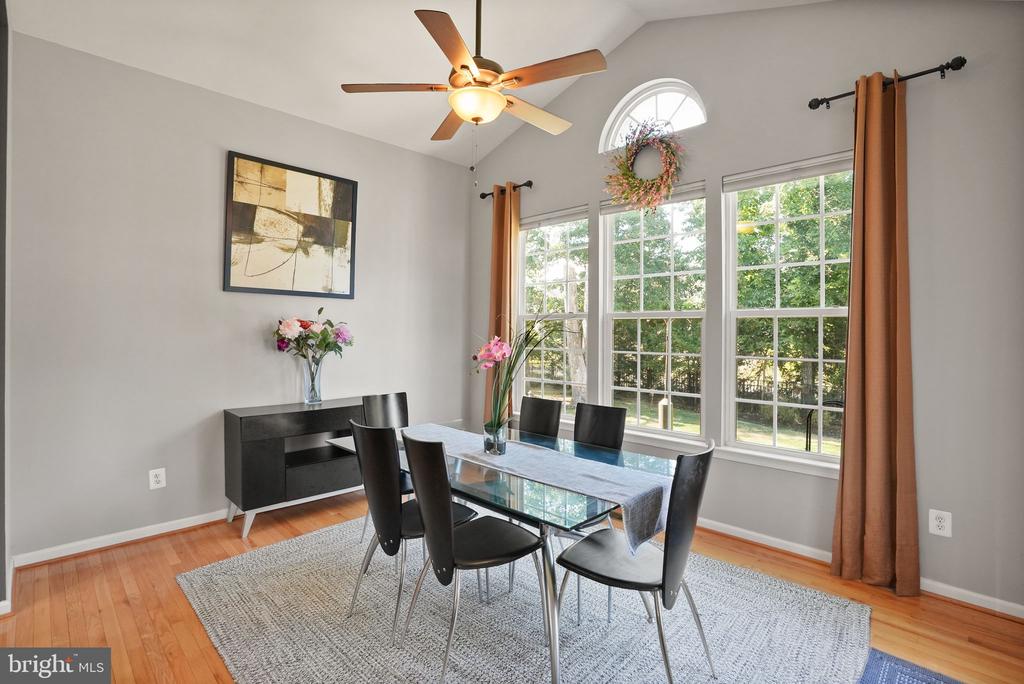 Warrenton, Virginia, United States, 4 Bedrooms Bedrooms, ,3 BathroomsBathrooms,Residential,Active,205137