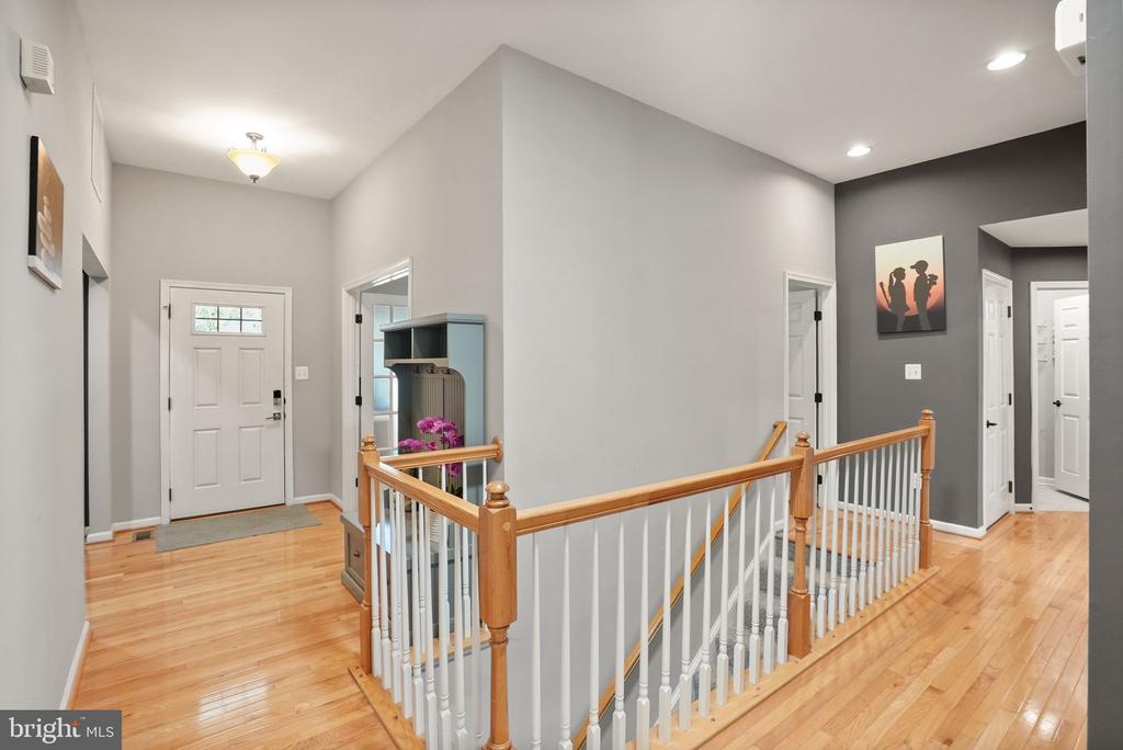 Warrenton, Virginia, United States, 4 Bedrooms Bedrooms, ,3 BathroomsBathrooms,Residential,Active,205137