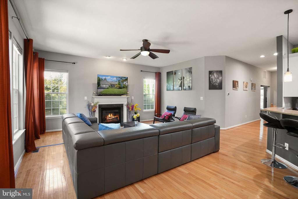 Warrenton, Virginia, United States, 4 Bedrooms Bedrooms, ,3 BathroomsBathrooms,Residential,Active,205137