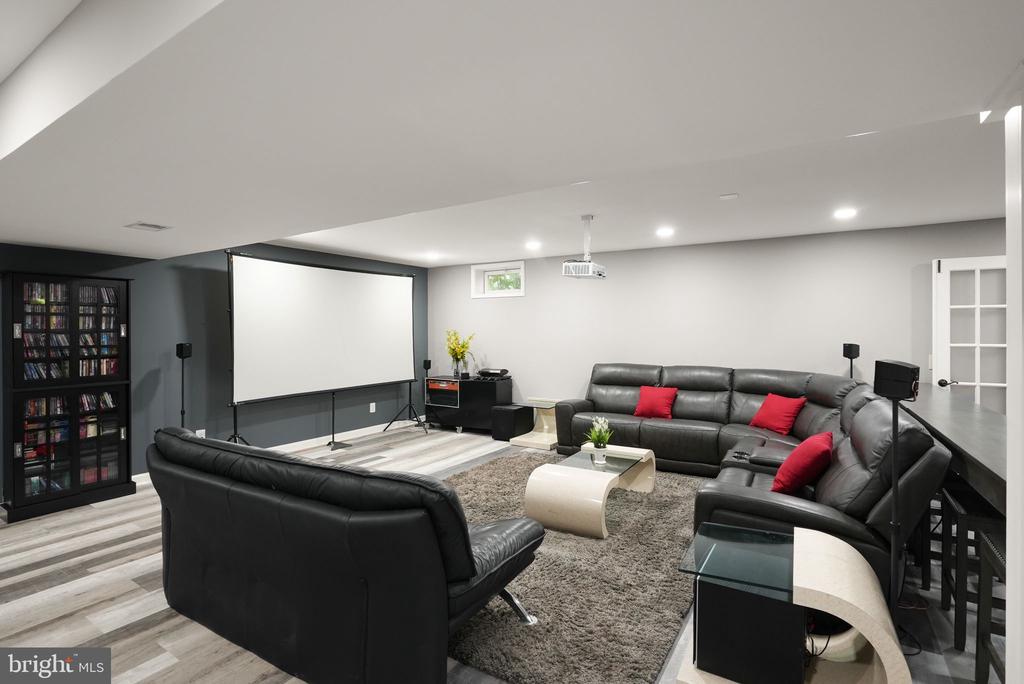 Warrenton, Virginia, United States, 4 Bedrooms Bedrooms, ,3 BathroomsBathrooms,Residential,Active,205137