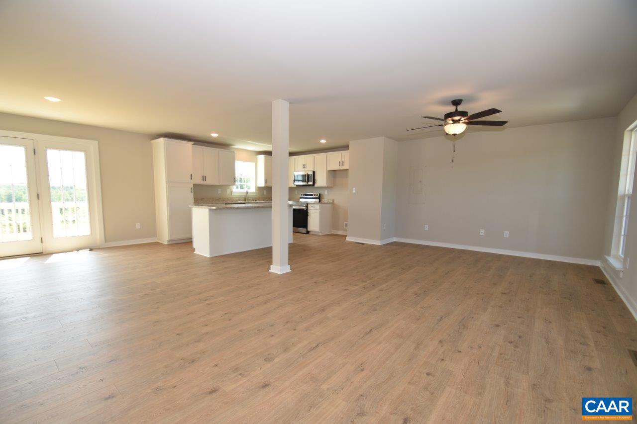 28 JENNINGS DR