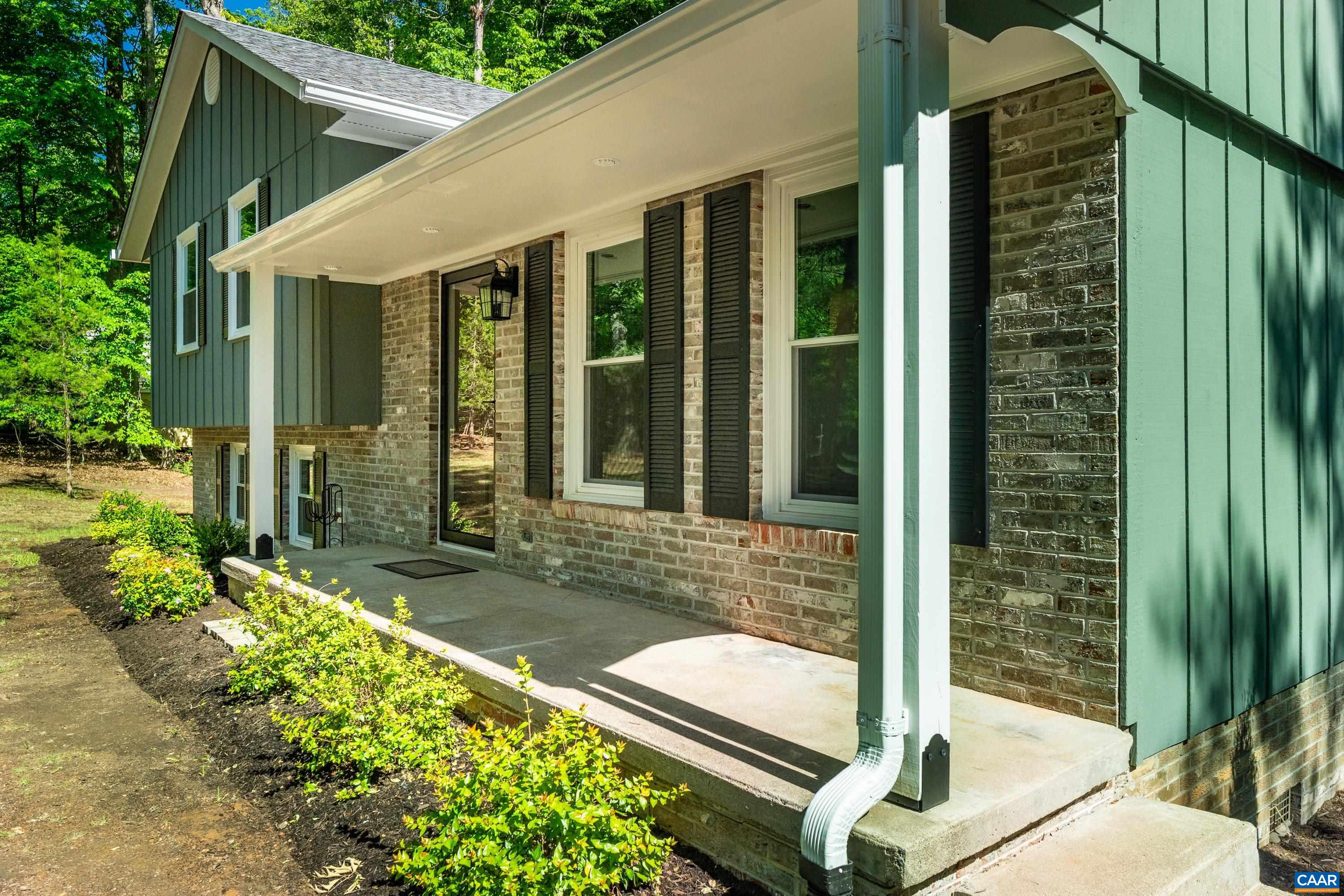 309 CRESTFIELD CT