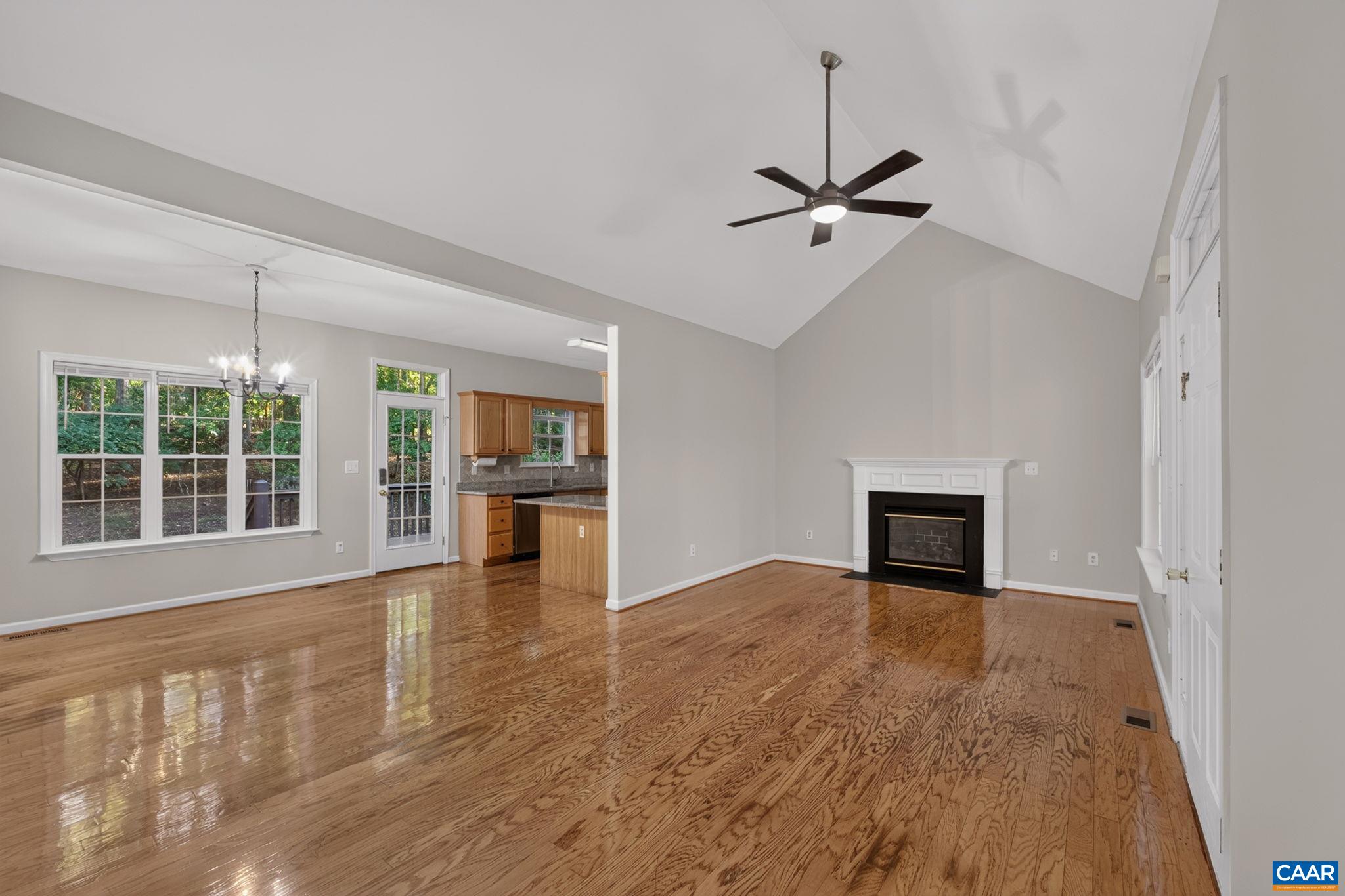 803 JEFFERSON DR