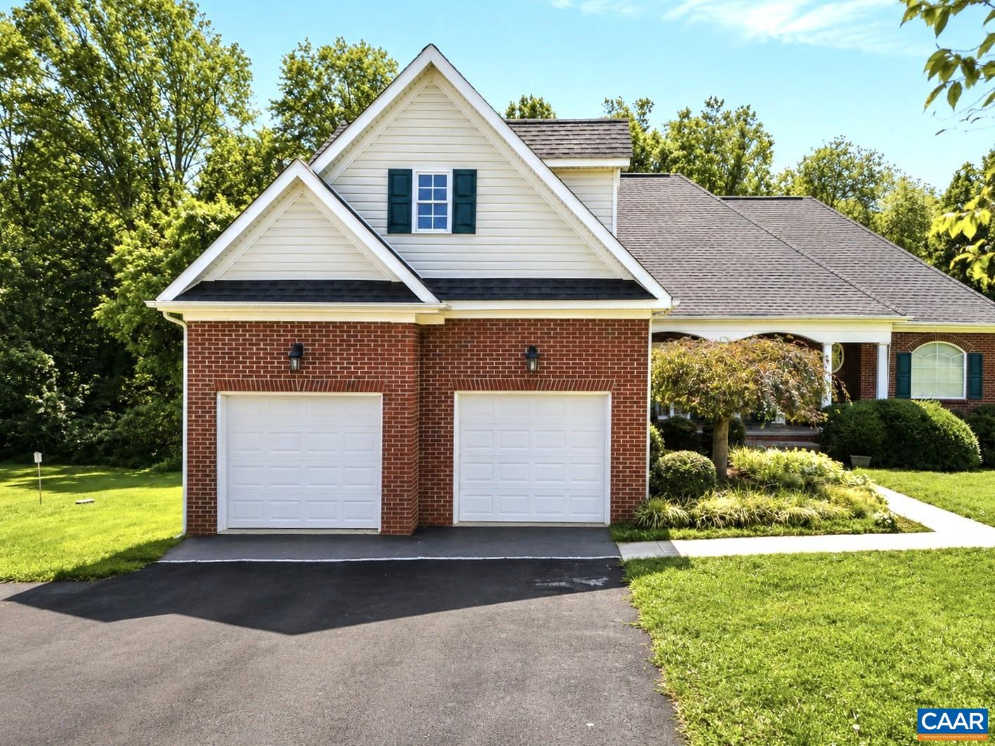 286 WILLOW CREEK DR