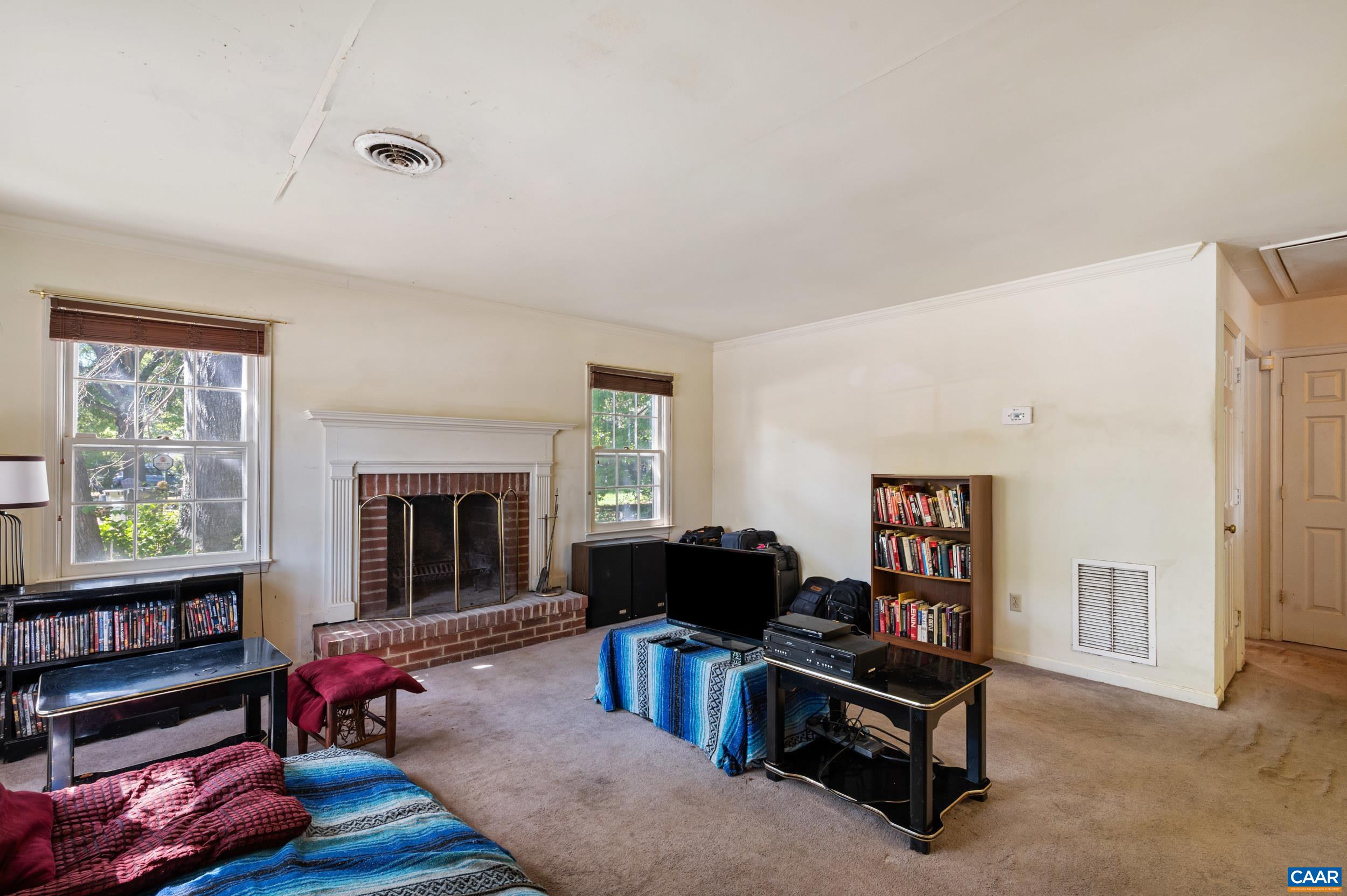 393 MINOR RIDGE RD