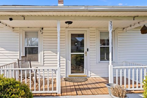 Photo of 337 Mary Gray Ln, Staunton, VA 24401 (MLS # 675817)