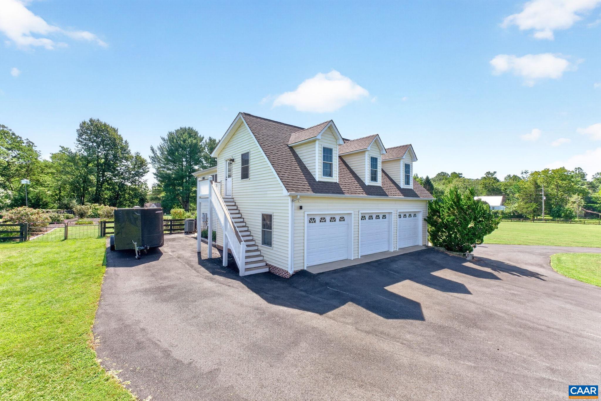 6919 FREDERICKSBURG RD