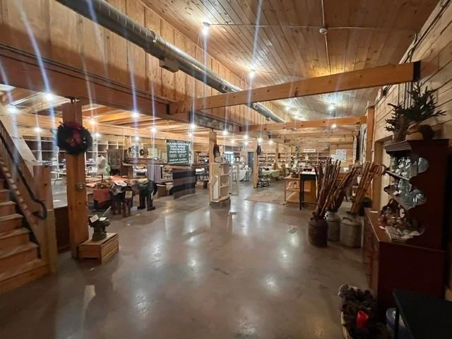 2570 Little Calf Pasture Hwy