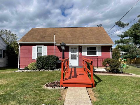 Photo of 529 Augusta Ave N, Waynesboro, VA 22980 (MLS # 669900)
