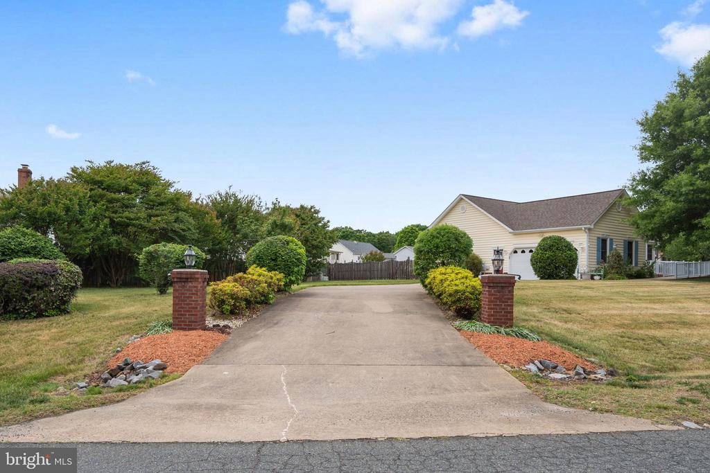 10619 HEATHER GREENS CIR