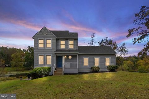 Photo of 10637 Crest Hill Rd, Marshall, VA (MLS # VAFQ2019362)