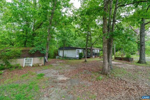 Photo of 3849 Everettsville Ln, Keswick, VA 22947 (MLS # 664677)