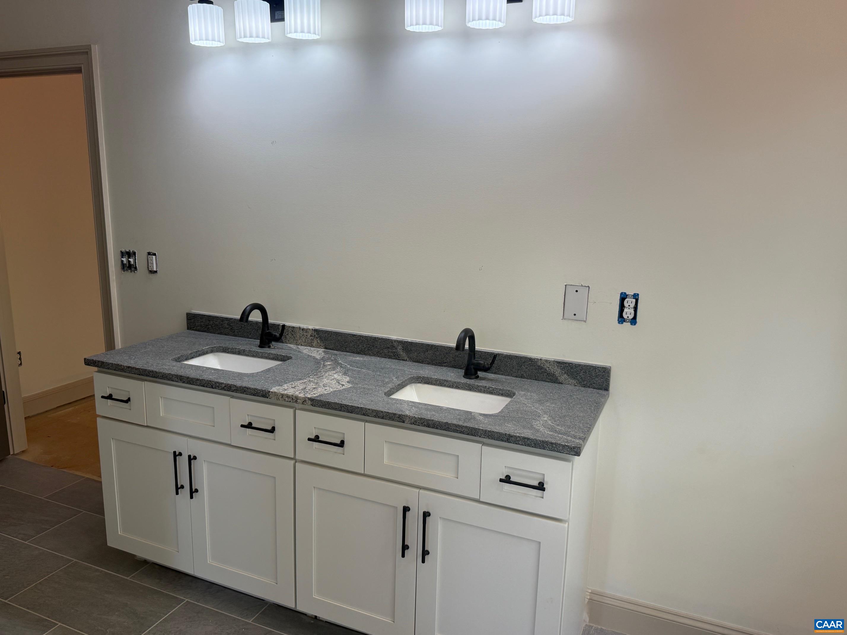 Charlottesville, Virginia, 22901, United States, 4 Bedrooms Bedrooms, ,4 BathroomsBathrooms,Residential,Active,2037538