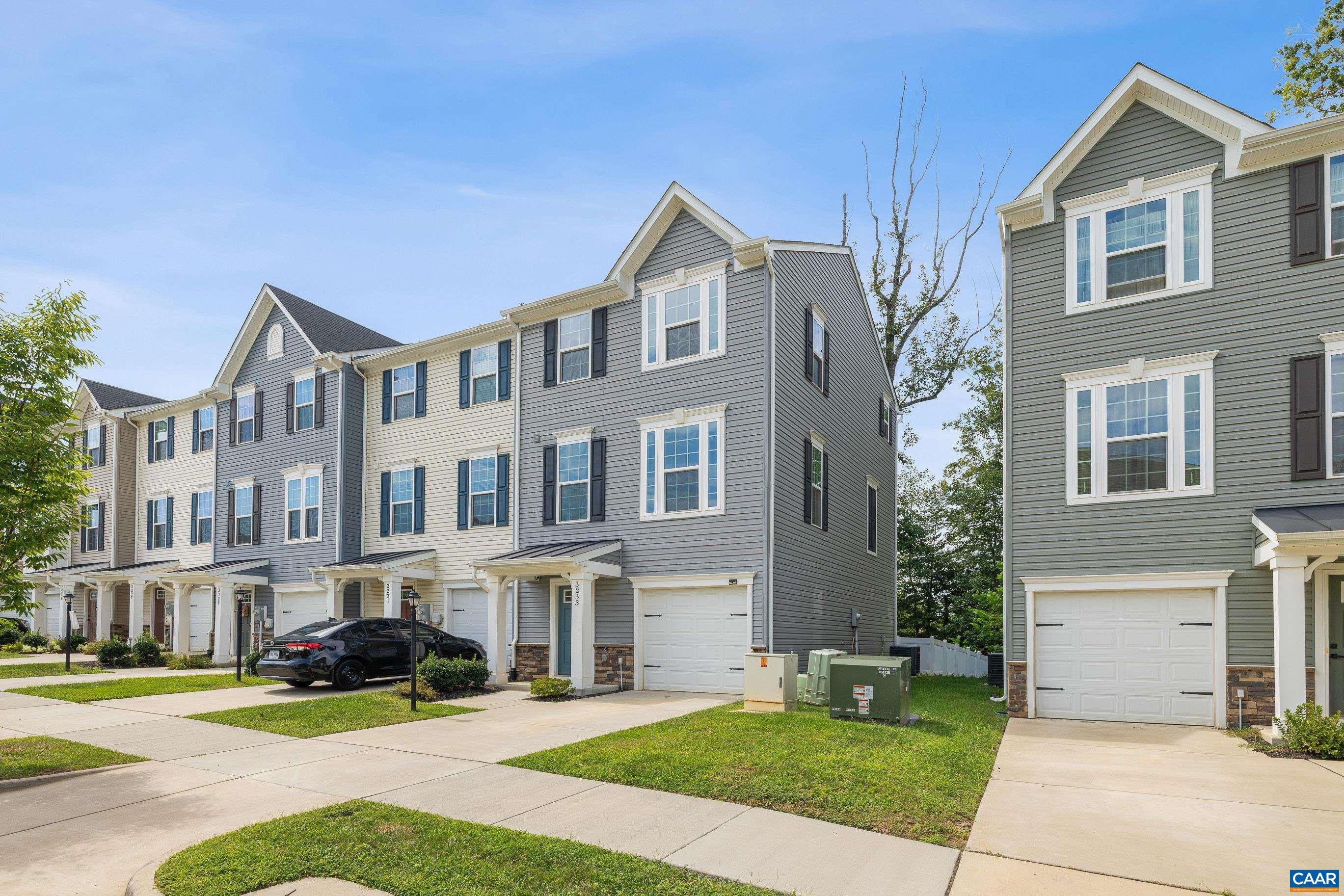 3233 ACADIA DR