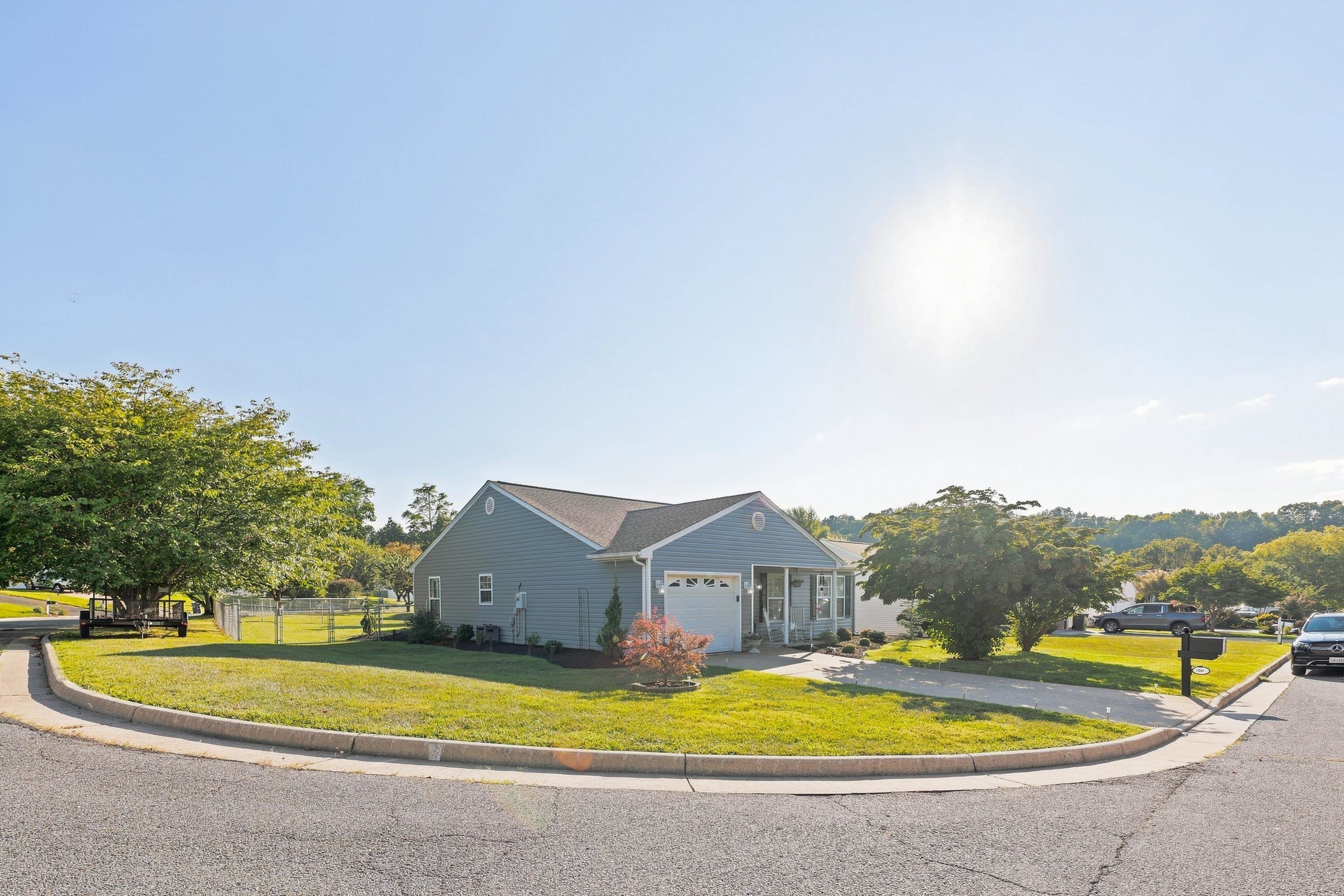 300 GREENWOOD RD
