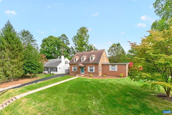 912 LYNDHURST RD, WAYNESBORO, VA 22980 - Image 7403fbabd1ea47e5d1b5e121a19c4db8/3857240779