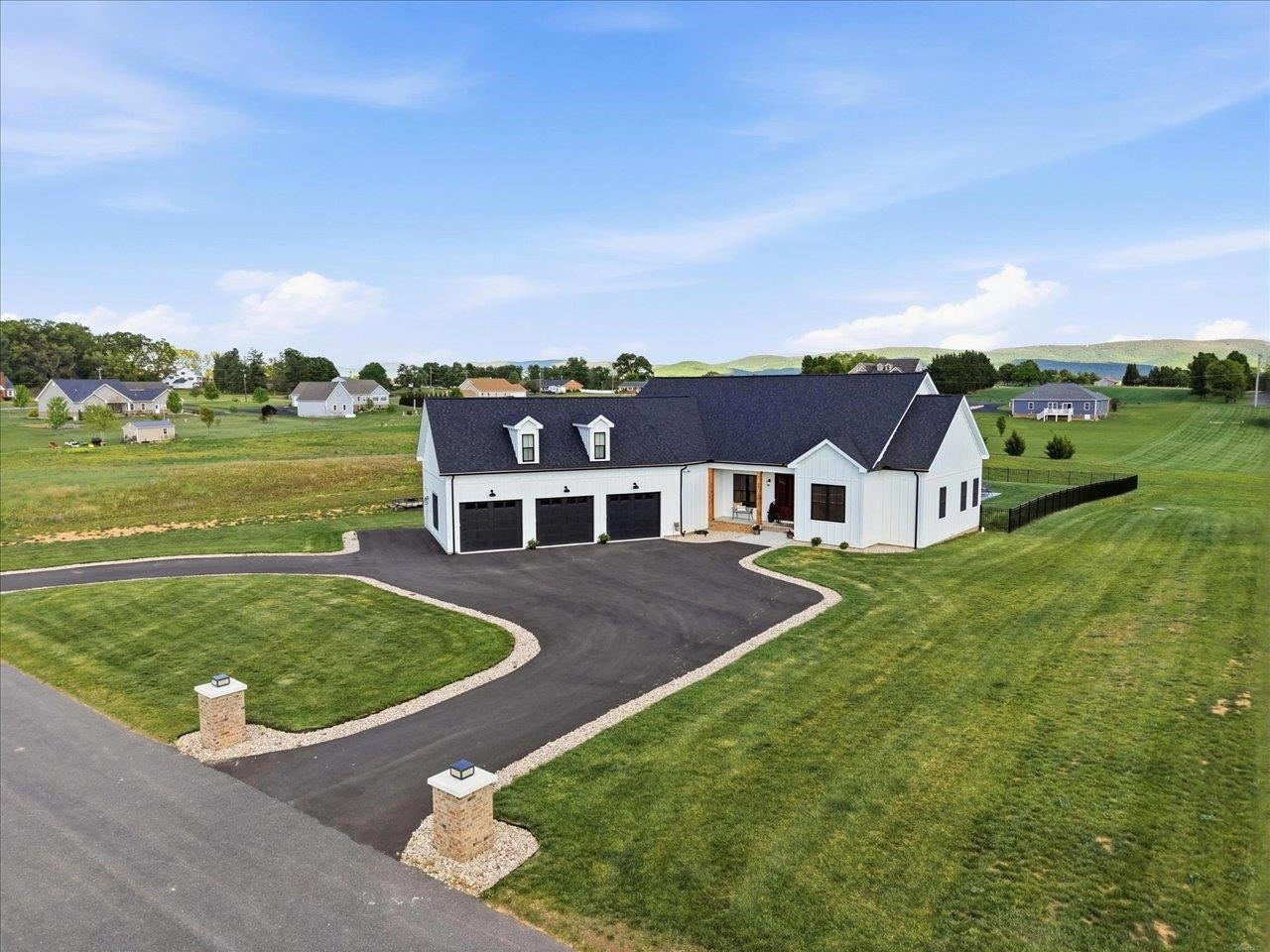 29 SUNDOWN DR