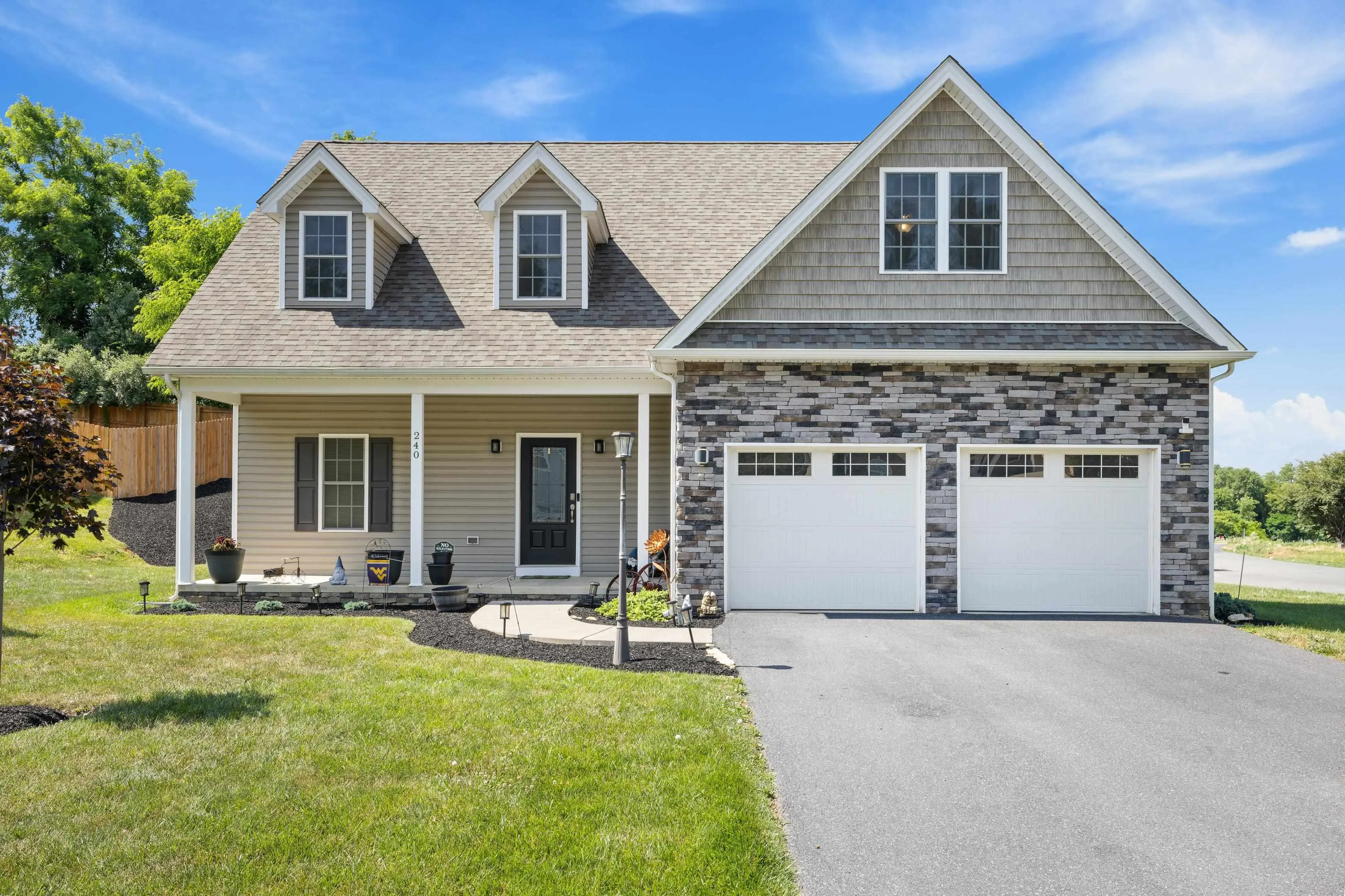 240 Claybrook Dr