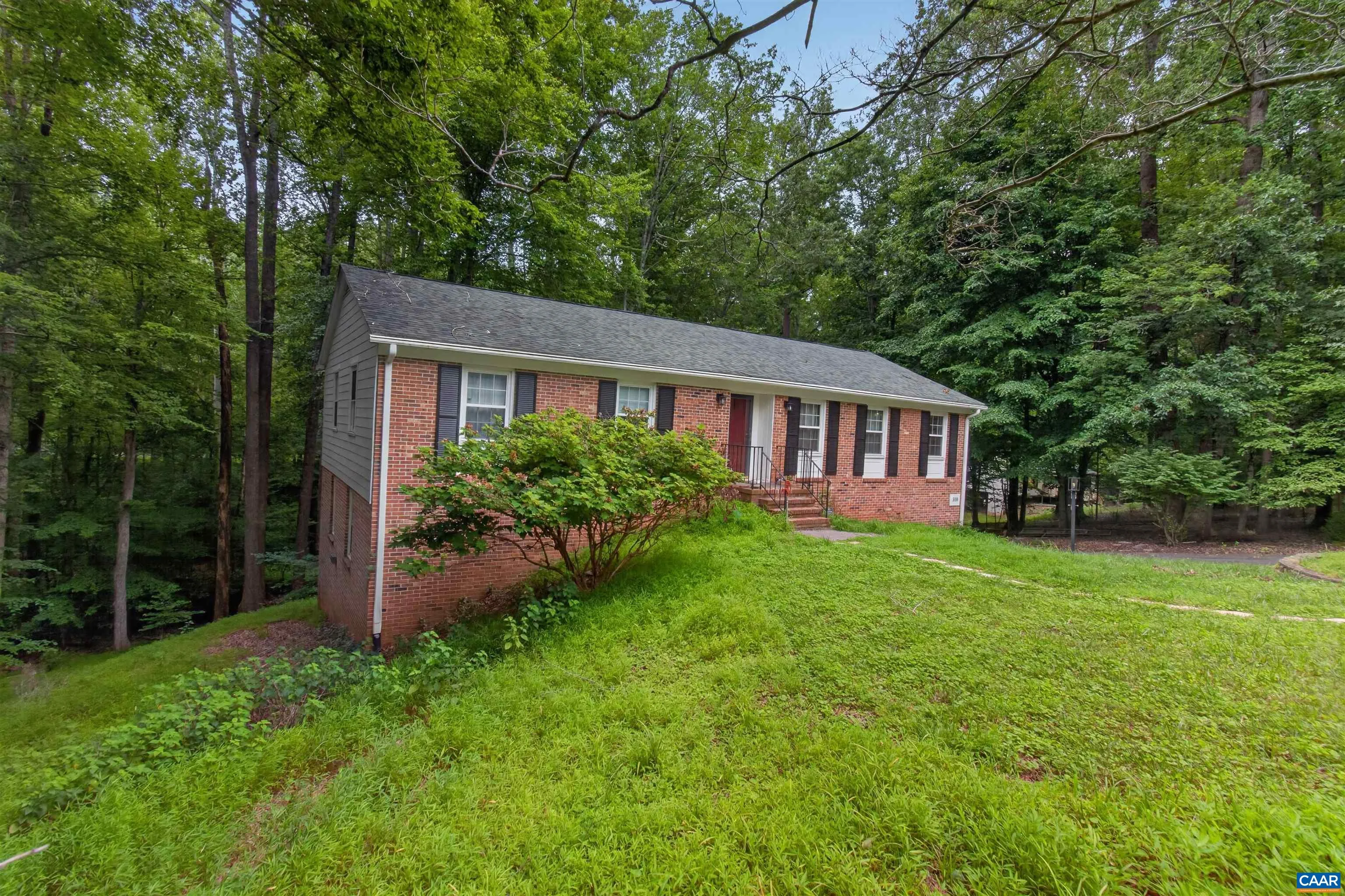 310 Crestfield Ct